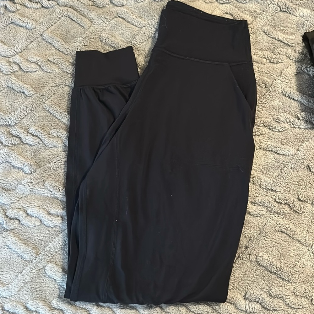 Lululemon size 6 pant bundle